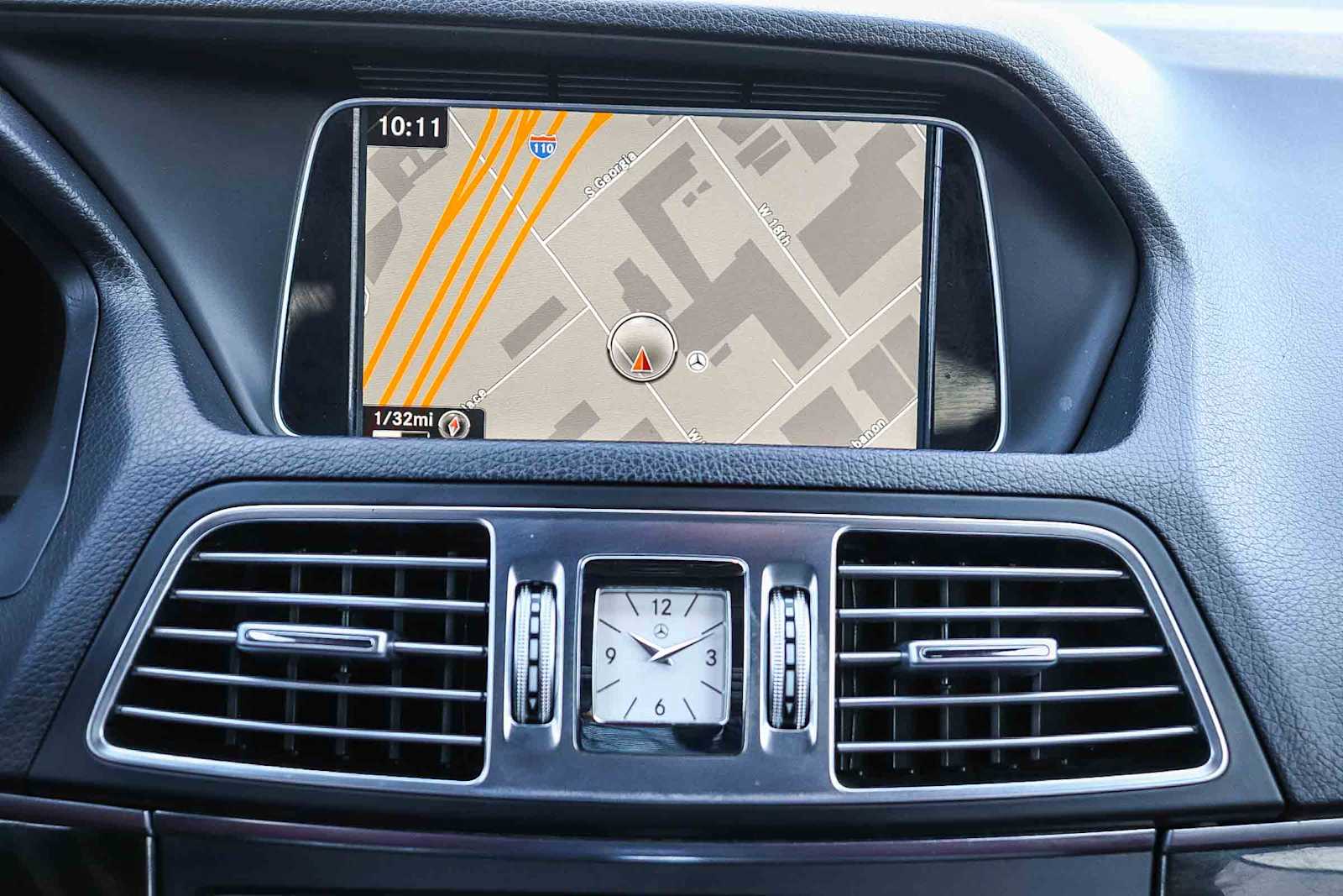 Thumbnail: 2016 Mercedes-Benz E-Class - 25