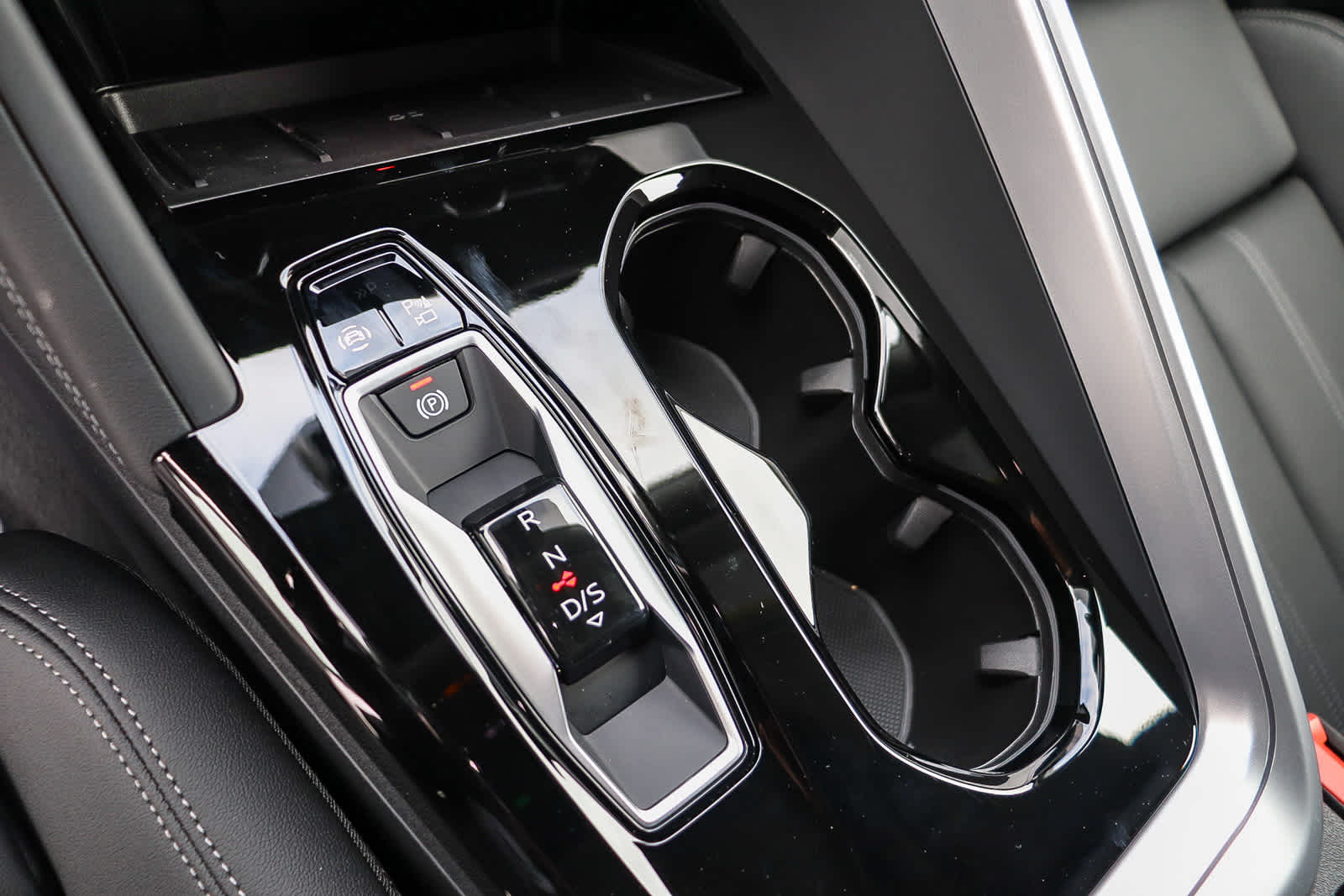 Thumbnail: 2025 Audi Q5 - 24