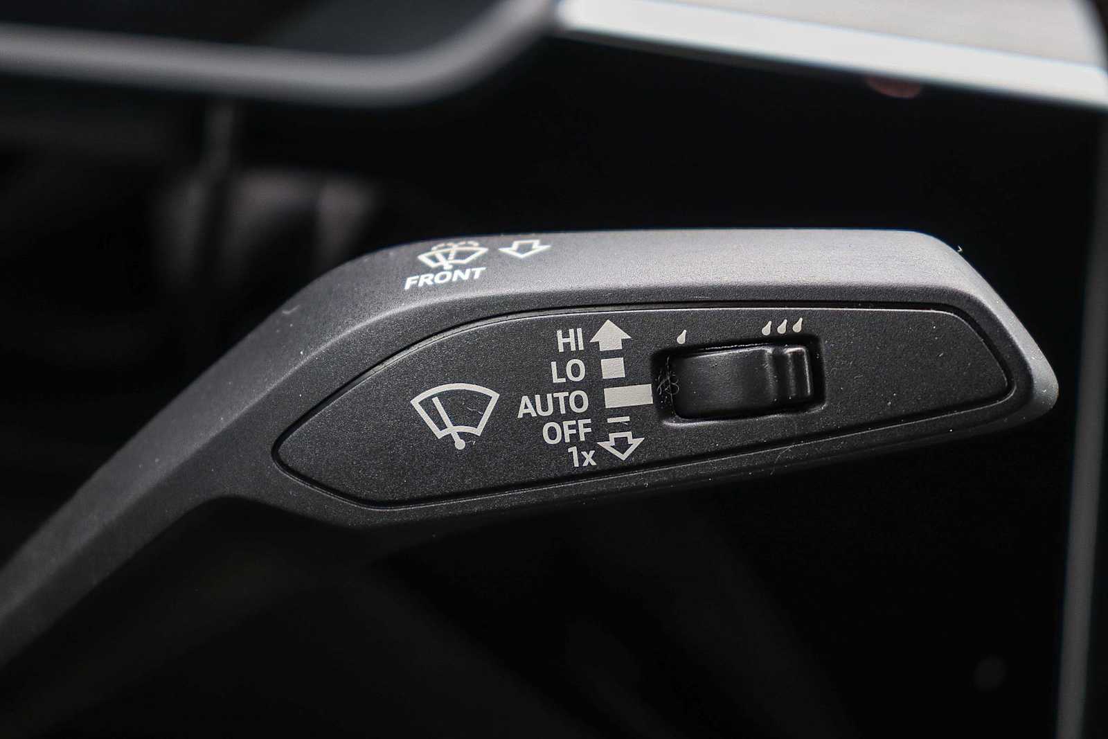 Thumbnail: 2024 Audi Q8 e-tron - 33