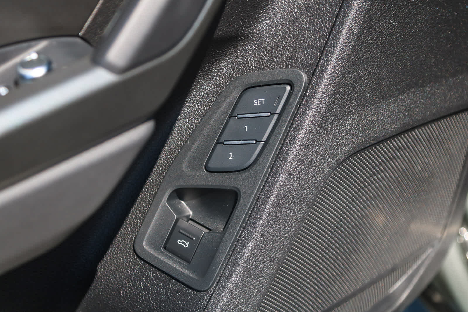 Thumbnail: 2025 Audi Q3 - 33