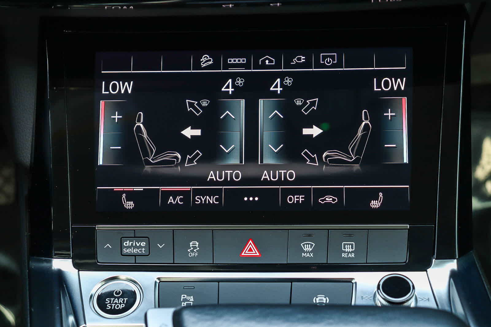 Thumbnail: 2024 Audi Q8 e-tron - 18