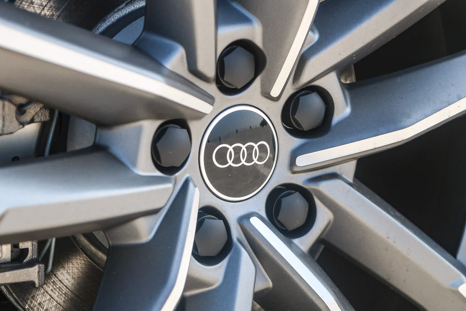 Thumbnail: 2025 Audi Q3 - 16