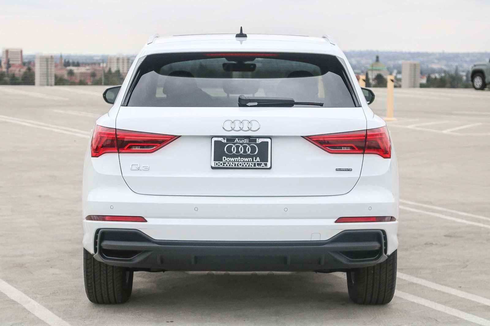 Thumbnail: 2025 Audi Q3 - 9