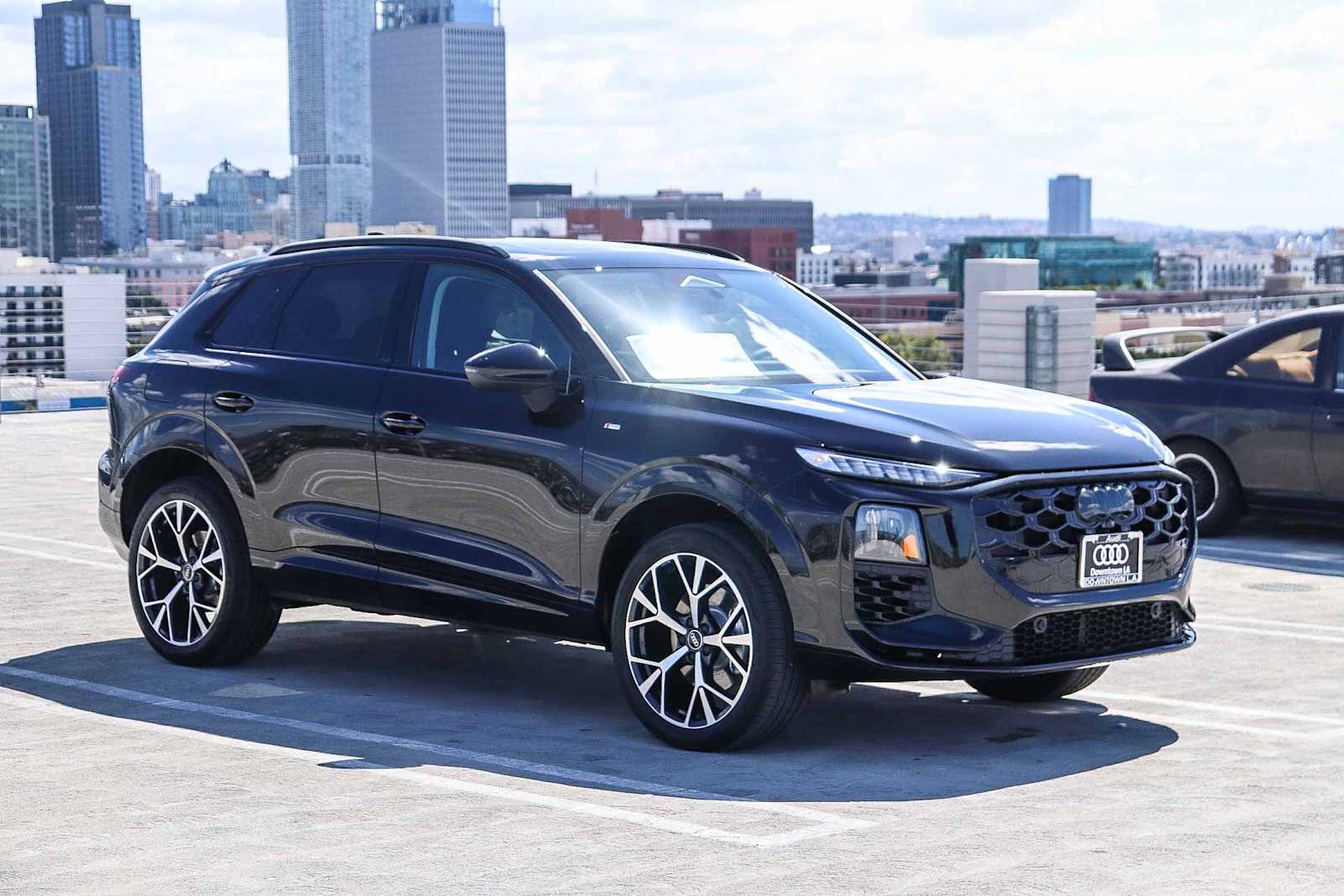 Thumbnail: 2026 Audi Q3 - 3
