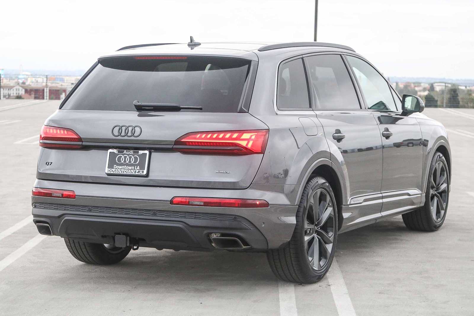 Thumbnail: 2026 Audi Q7 - 7
