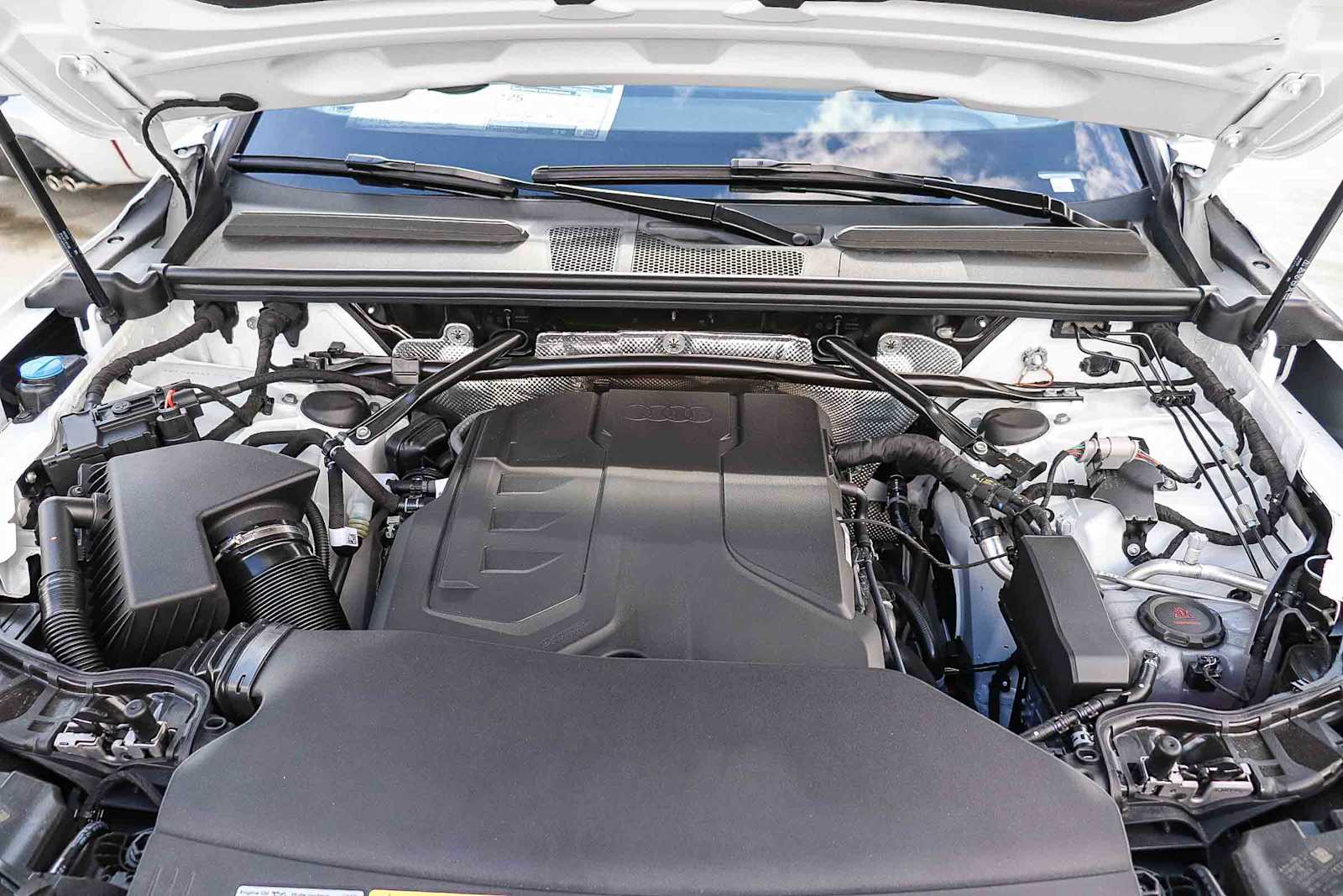 Thumbnail: 2025 Audi Q5 - 38