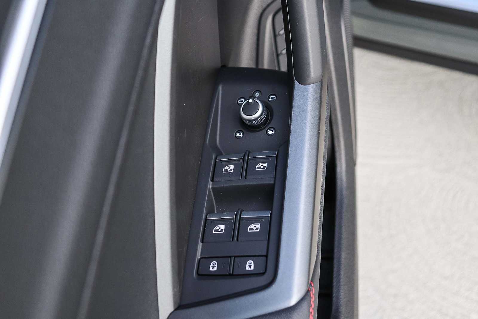 Thumbnail: 2025 Audi Q3 - 27