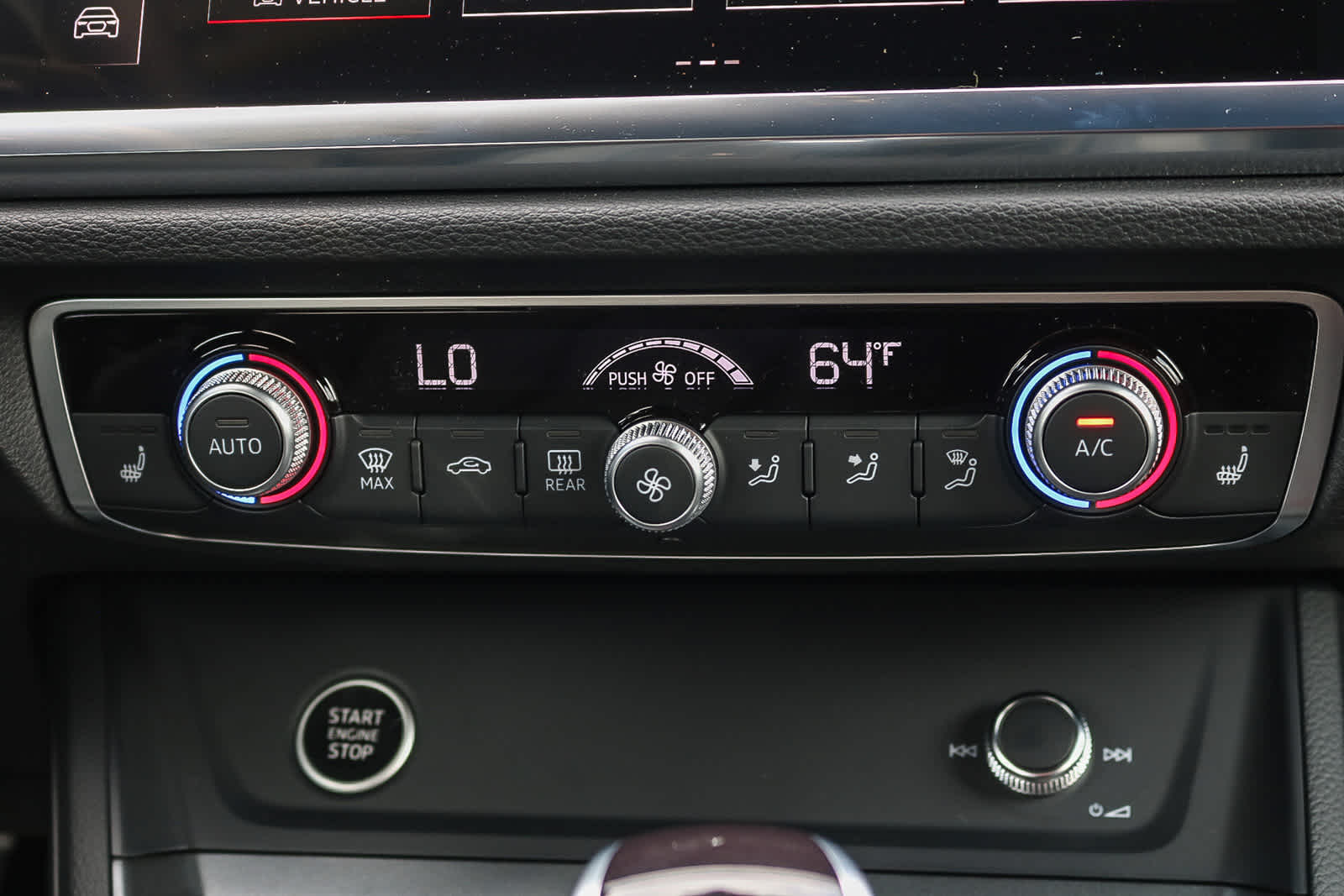 Thumbnail: 2025 Audi Q3 - 19