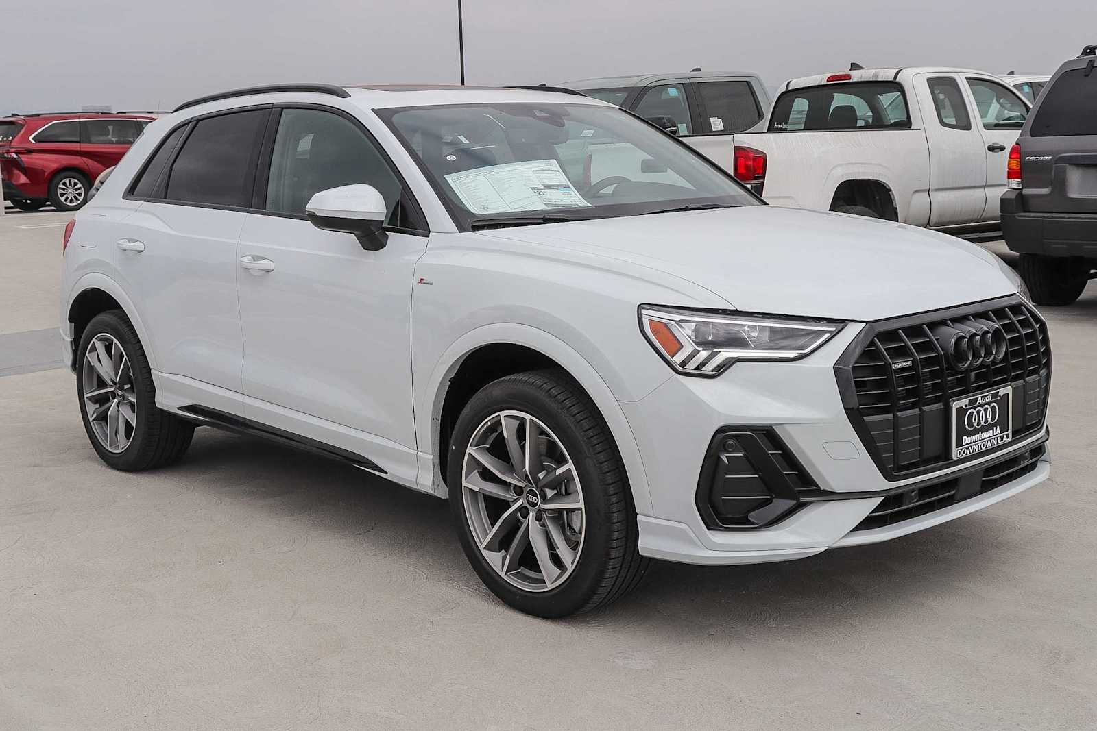 Thumbnail: 2025 Audi Q3 - 3