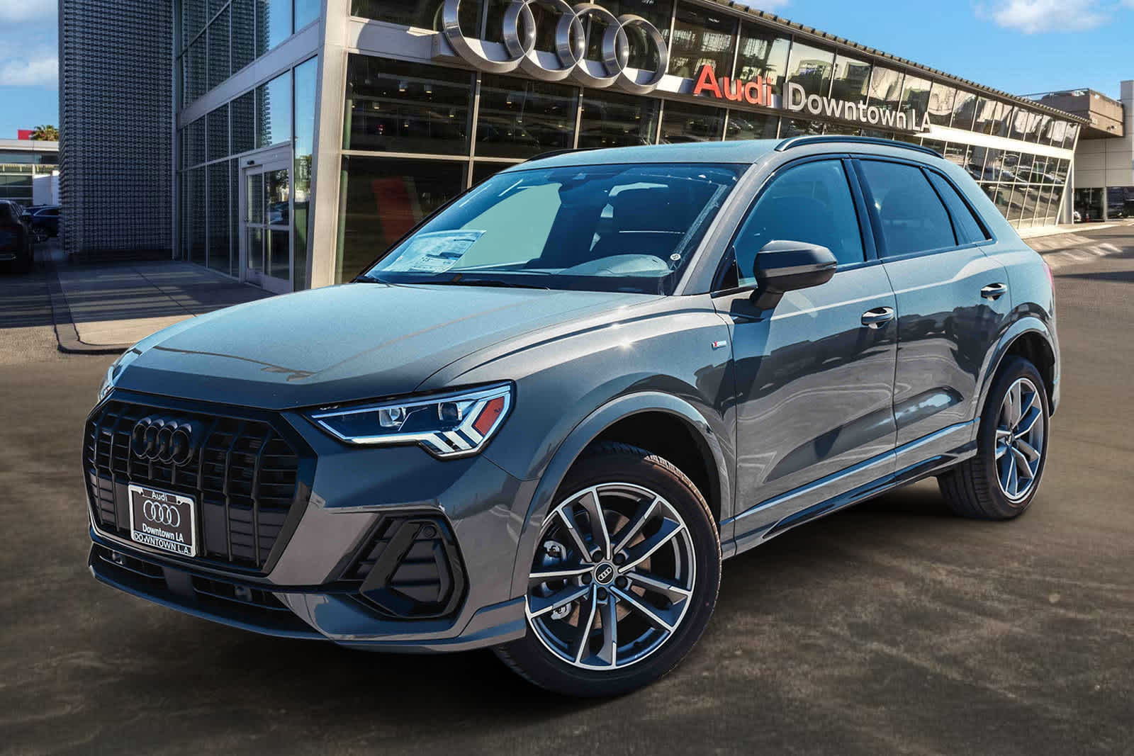 Thumbnail: 2025 Audi Q3 - 1
