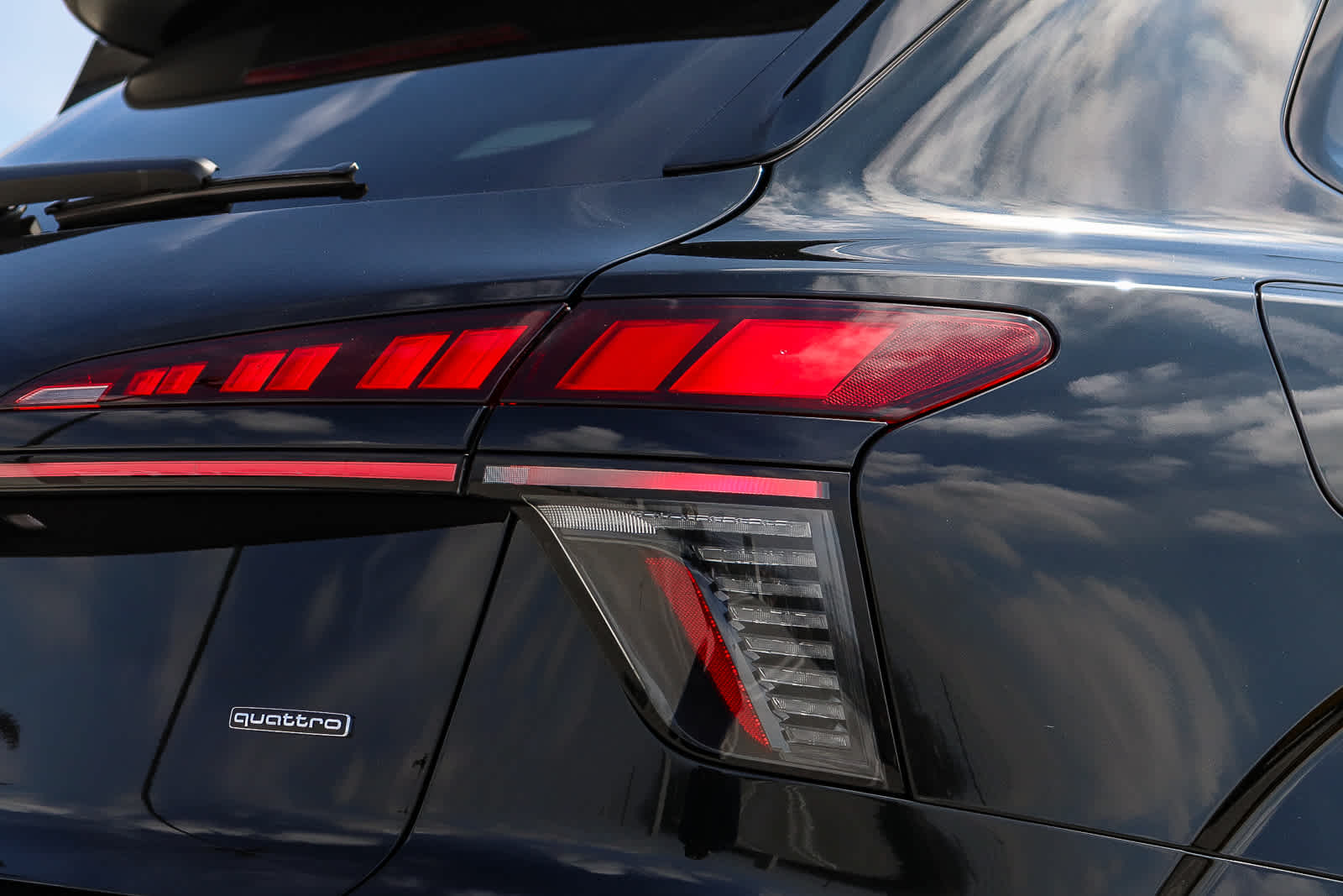 Thumbnail: 2026 Audi Q3 - 10