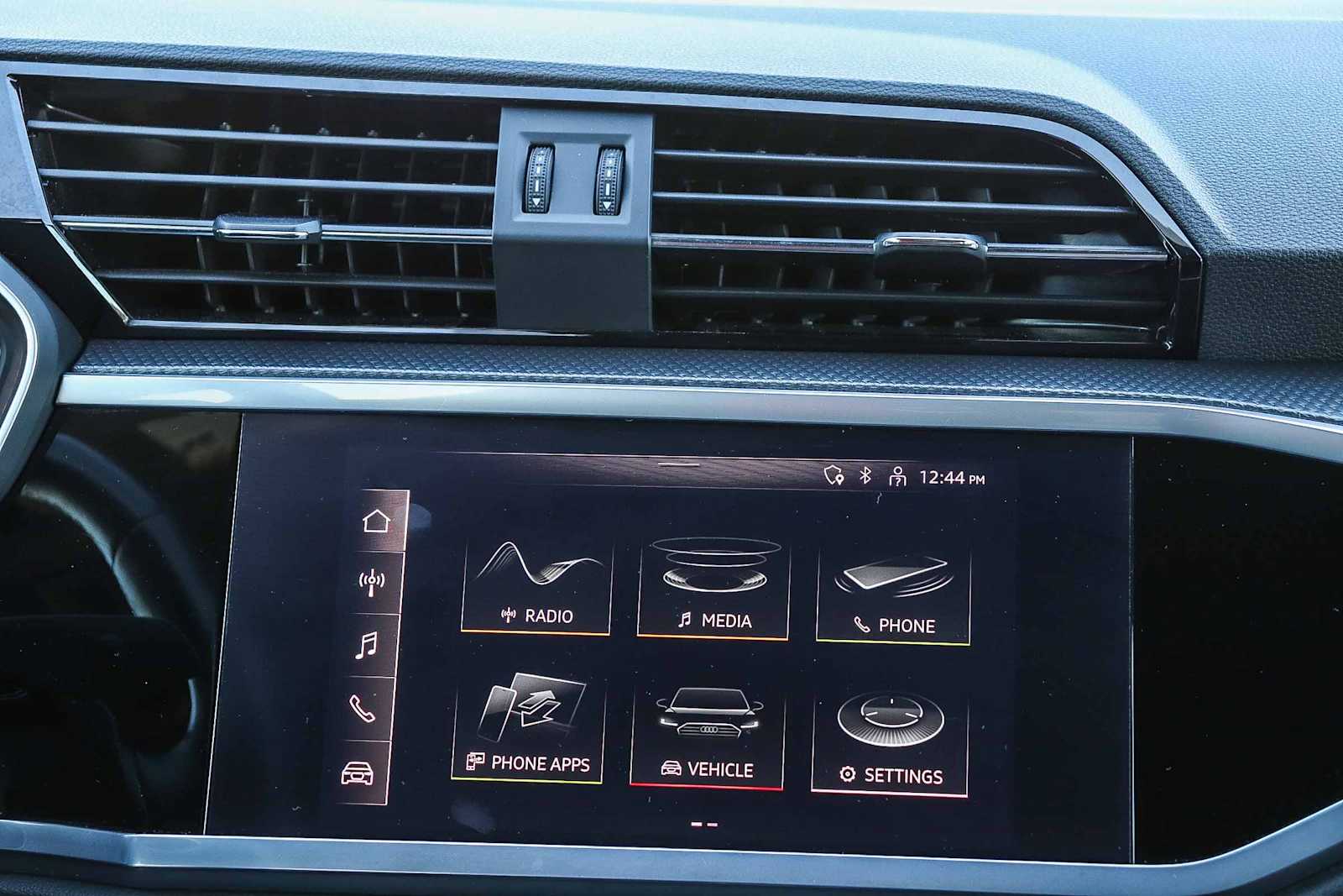 Thumbnail: 2022 Audi Q3 - 19