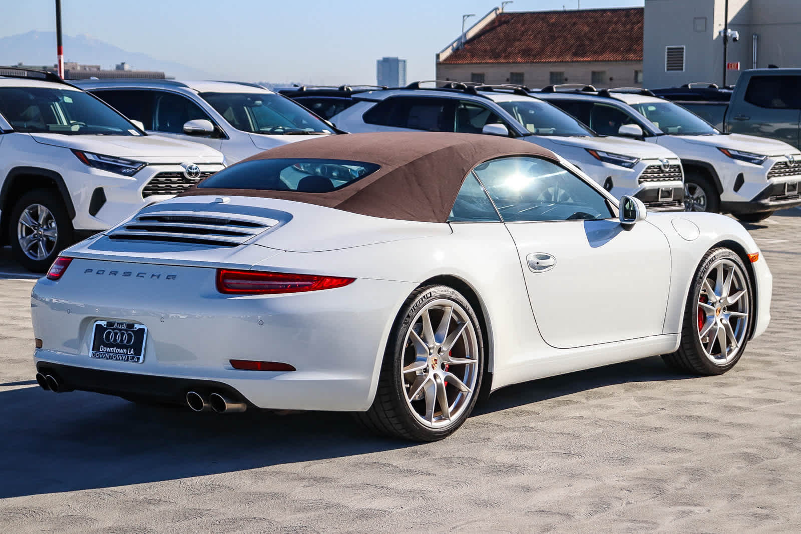 Thumbnail: 2014 Porsche 911 - 4