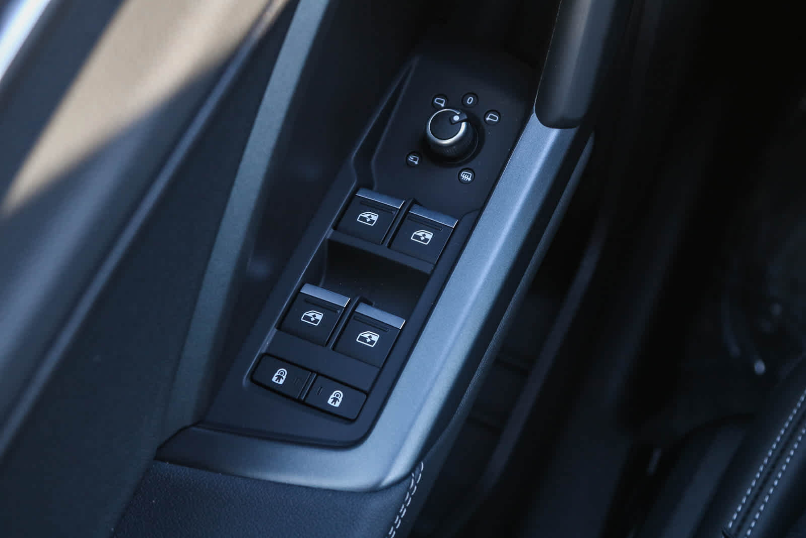 Thumbnail: 2025 Audi Q3 - 36