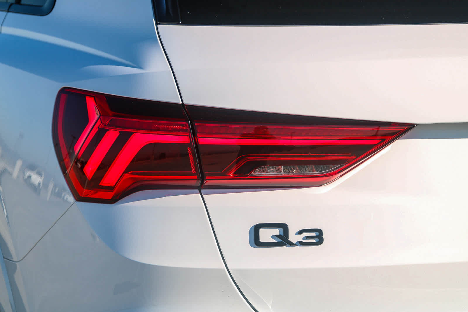 Thumbnail: 2025 Audi Q3 - 11