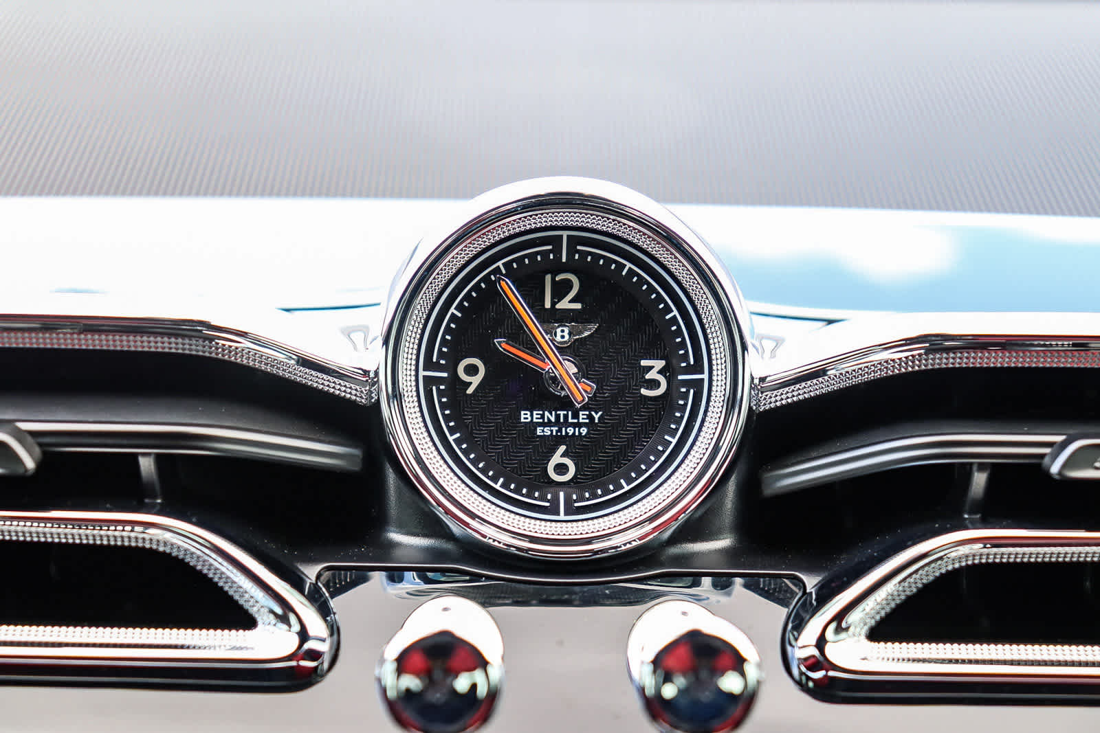 Thumbnail: 2021 Bentley Bentayga - 20