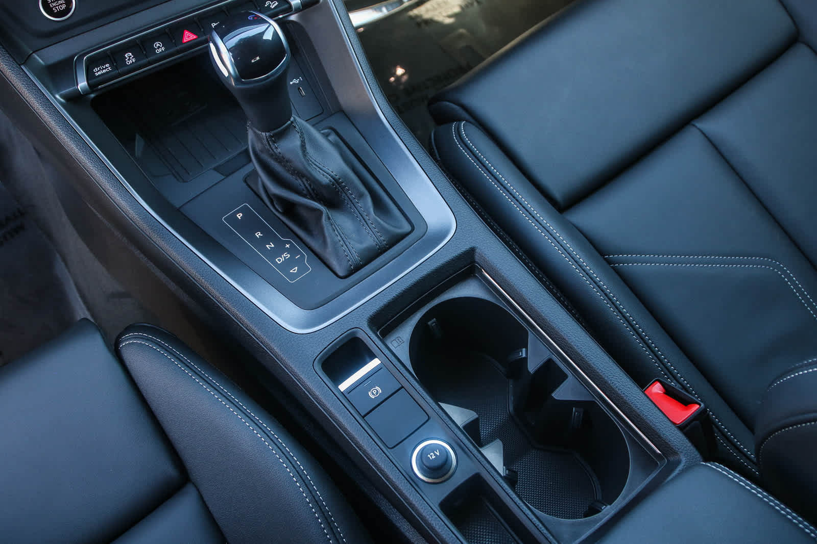 Thumbnail: 2025 Audi Q3 - 29