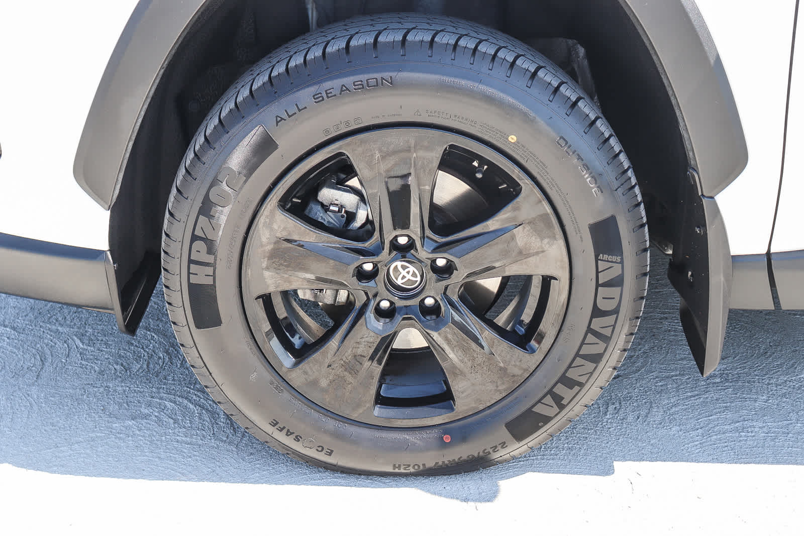 Thumbnail: 2021 Toyota RAV4 - 11