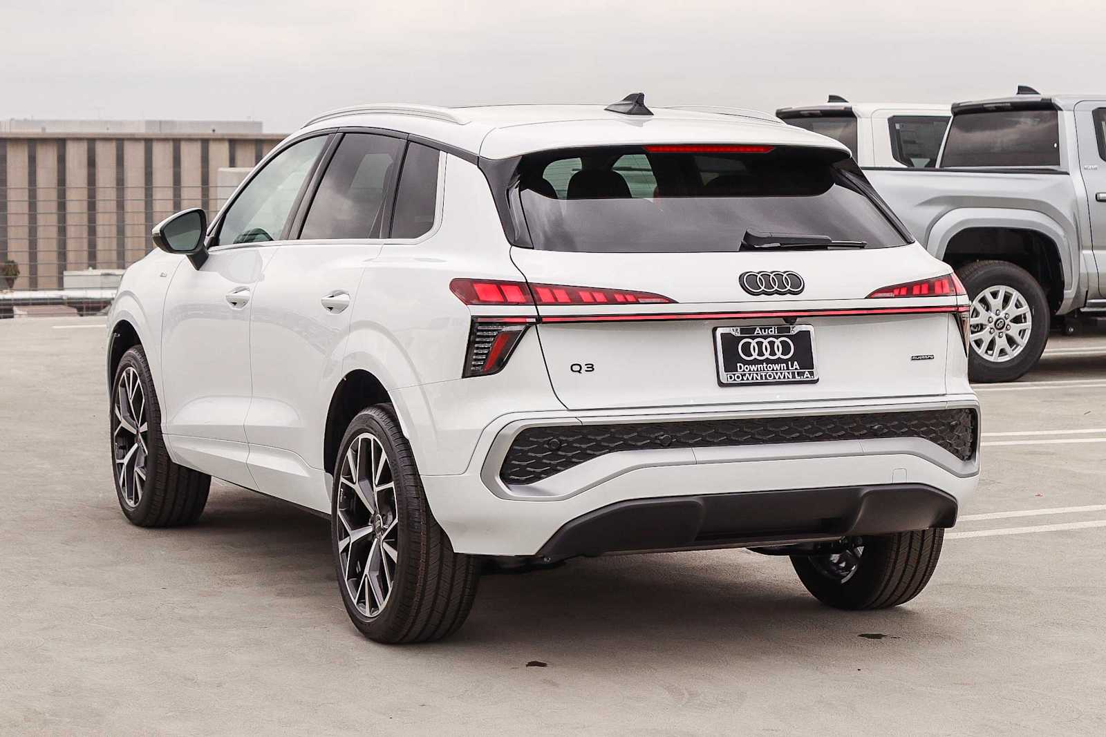 Thumbnail: 2026 Audi Q3 - 6