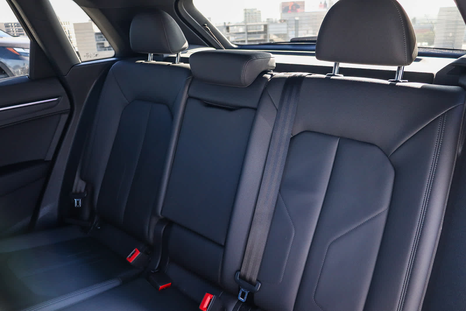 Thumbnail: 2022 Audi Q3 - 25