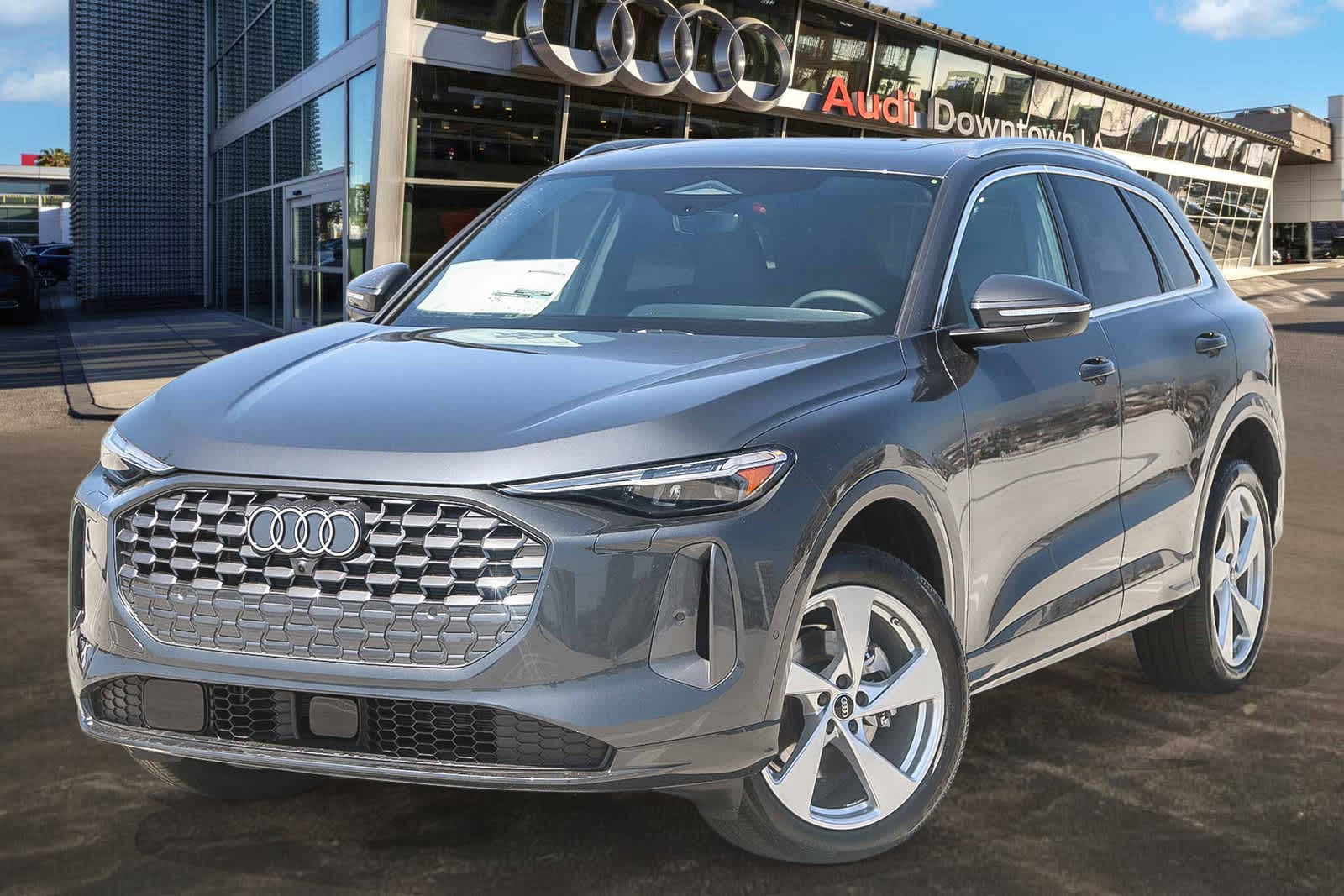 Thumbnail: 2025 Audi Q5 - 1