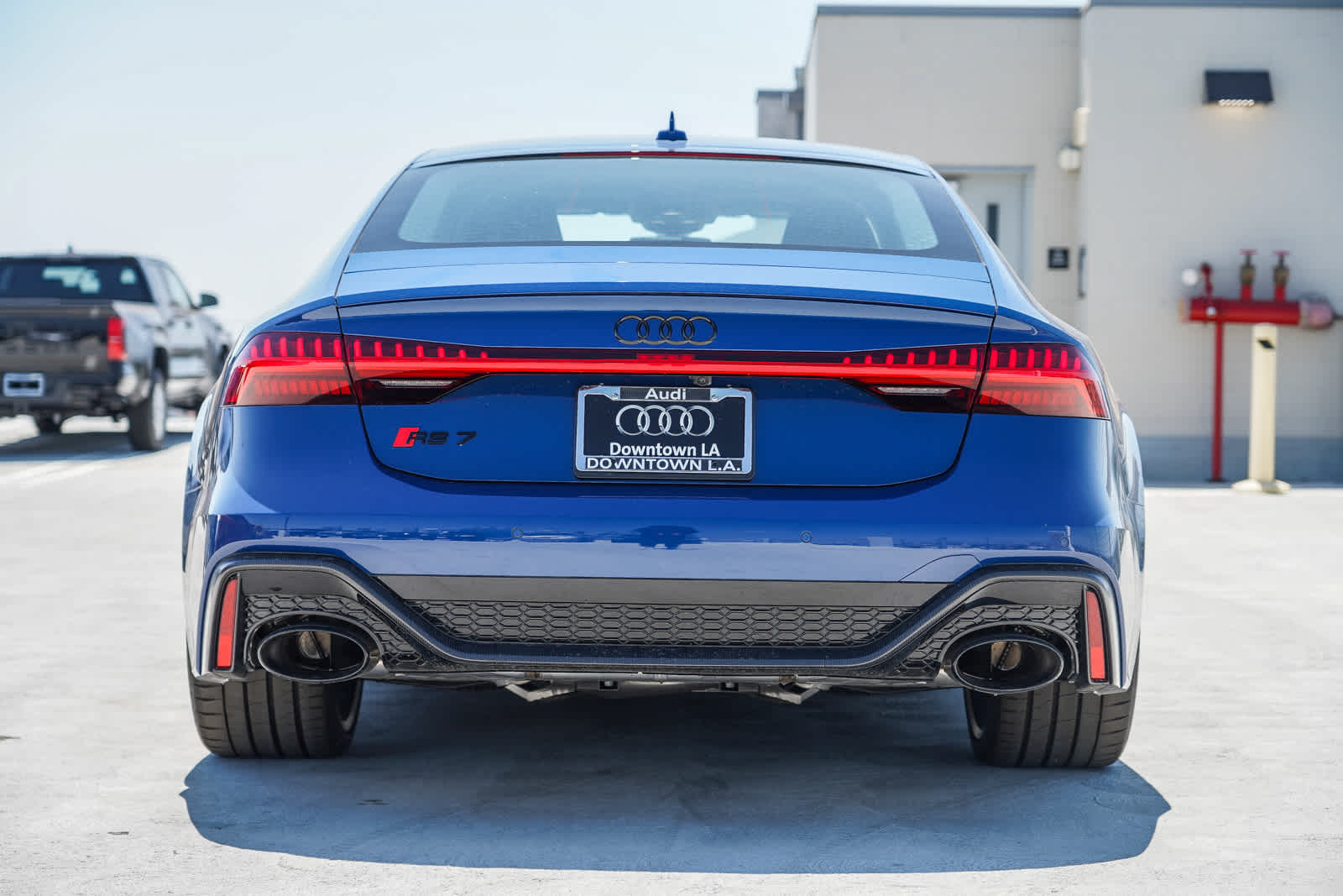 Thumbnail: 2025 Audi RS 7 - 14