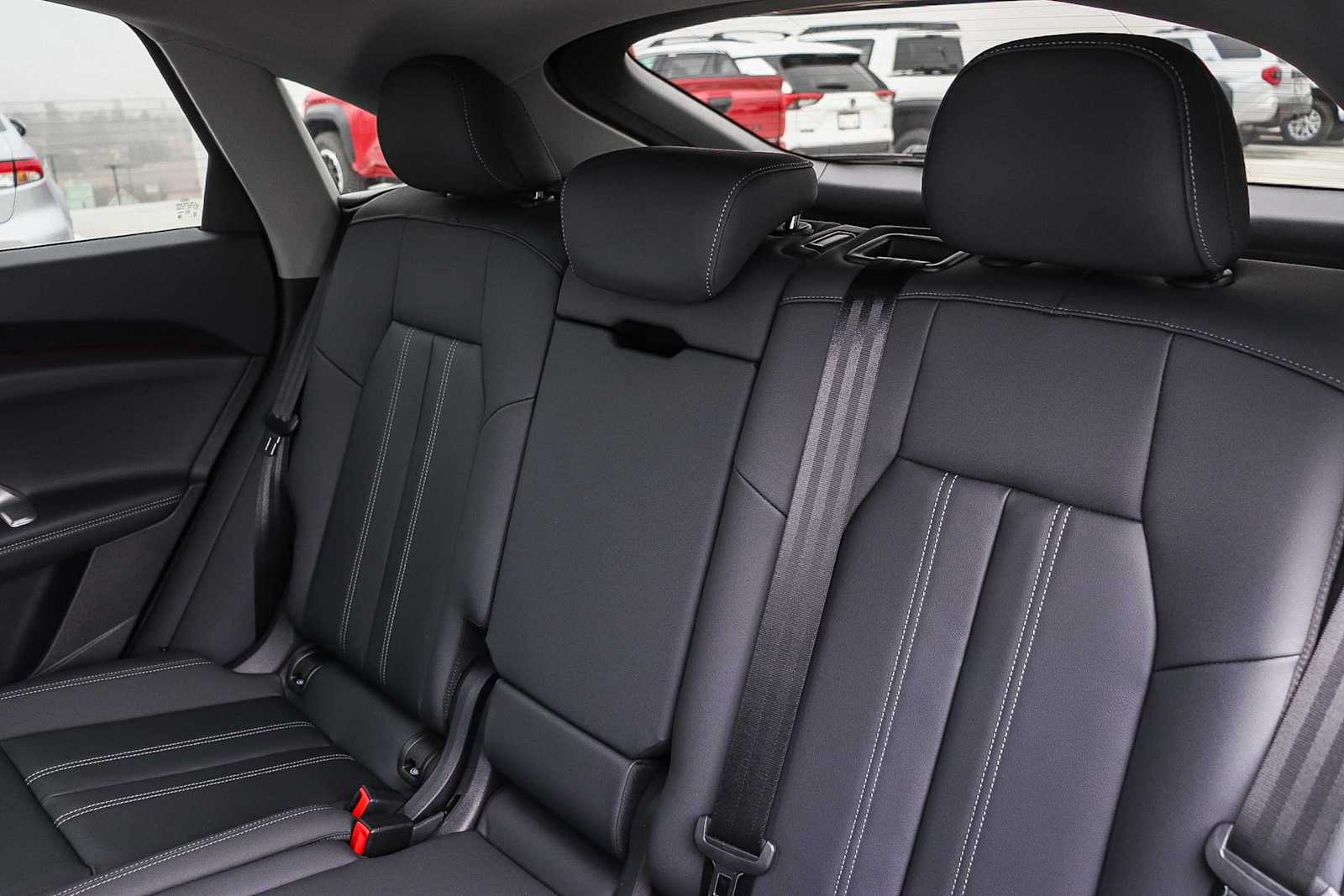 Thumbnail: 2025 Audi Q5 - 23