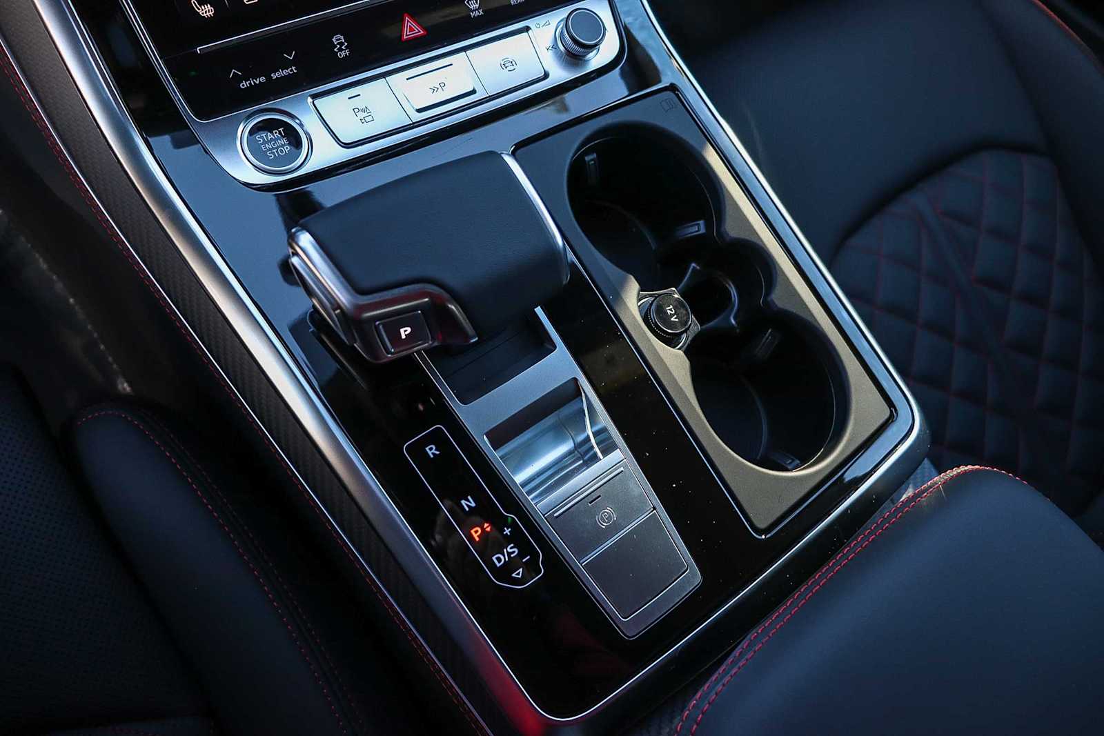 Thumbnail: 2026 Audi Q8 - 26