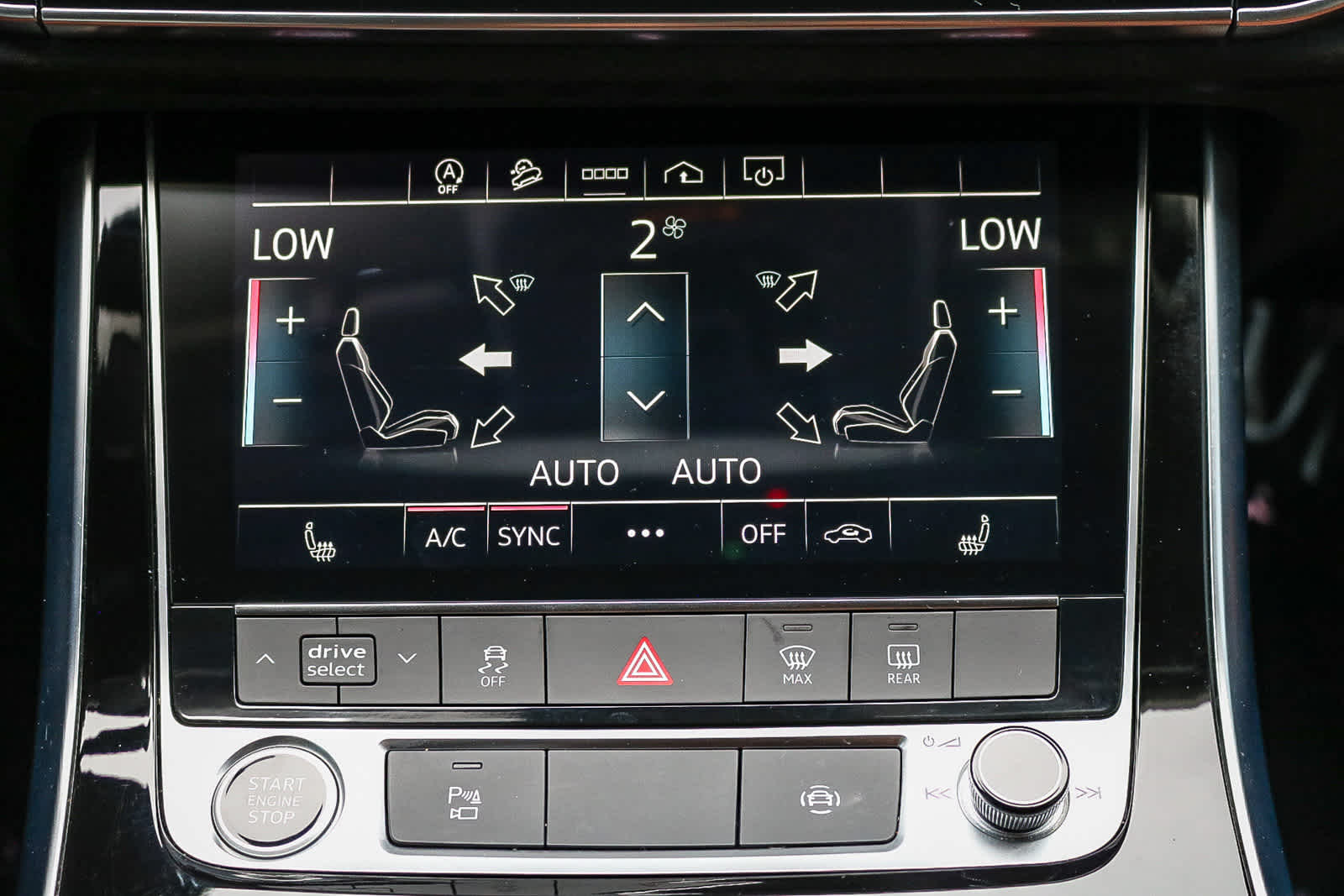 Thumbnail: 2023 Audi Q8 - 18