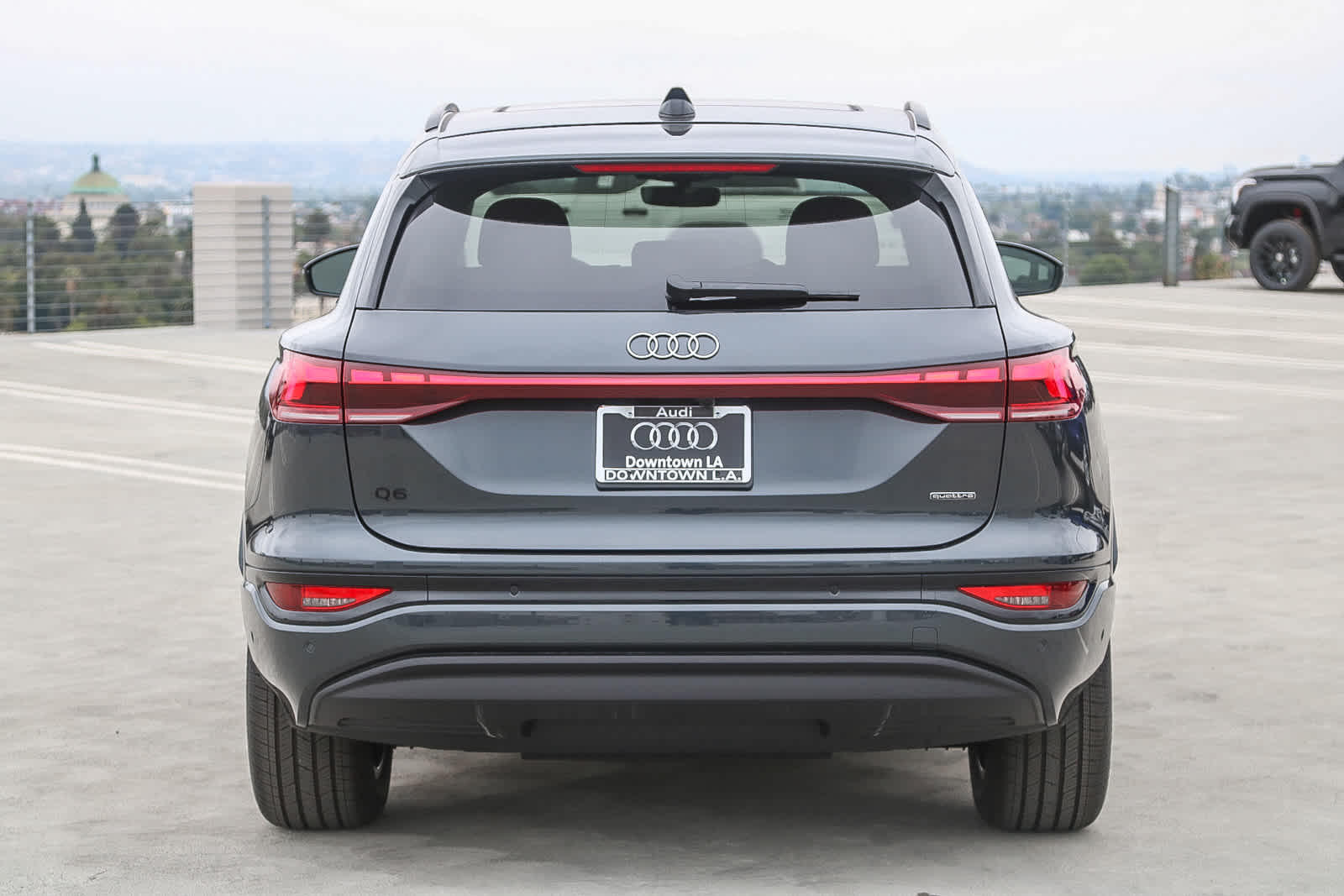 Thumbnail: 2025 Audi Q6 e-tron - 7