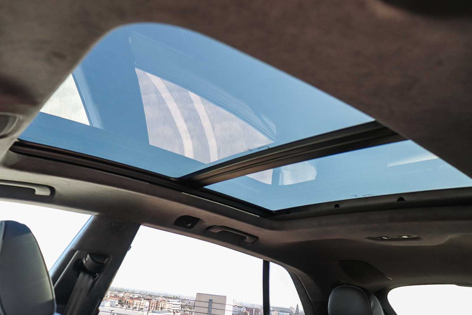 Thumbnail: 2026 Audi Q8 - 35