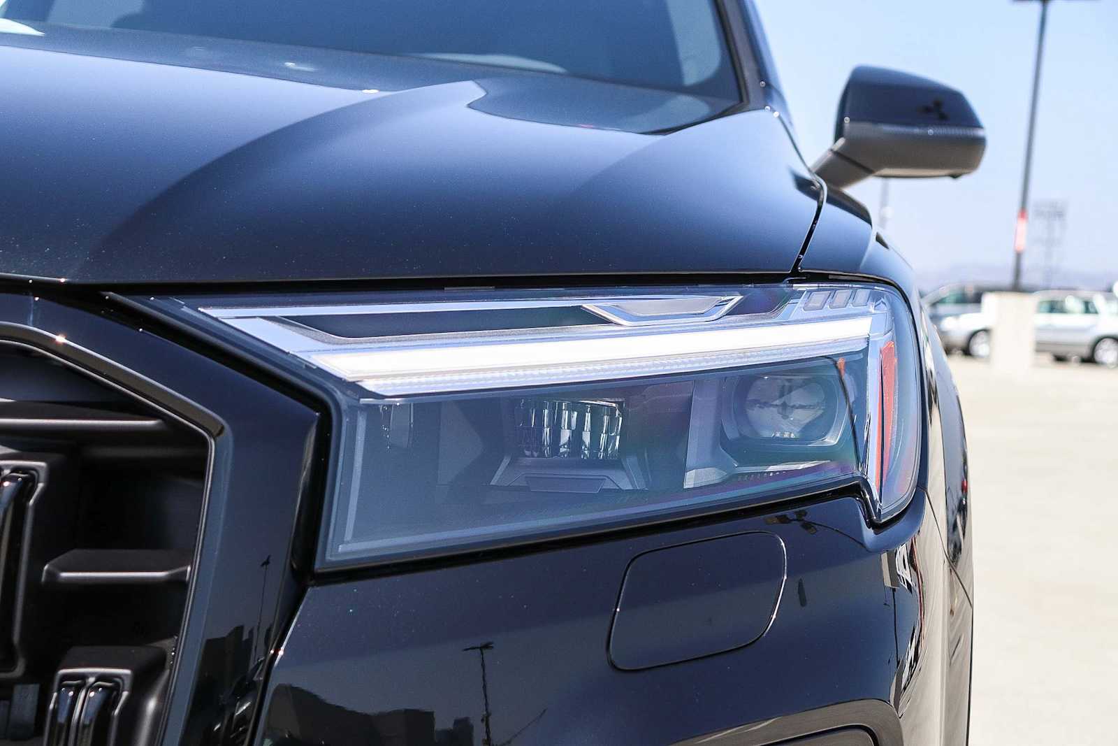 Thumbnail: 2026 Audi Q7 - 7