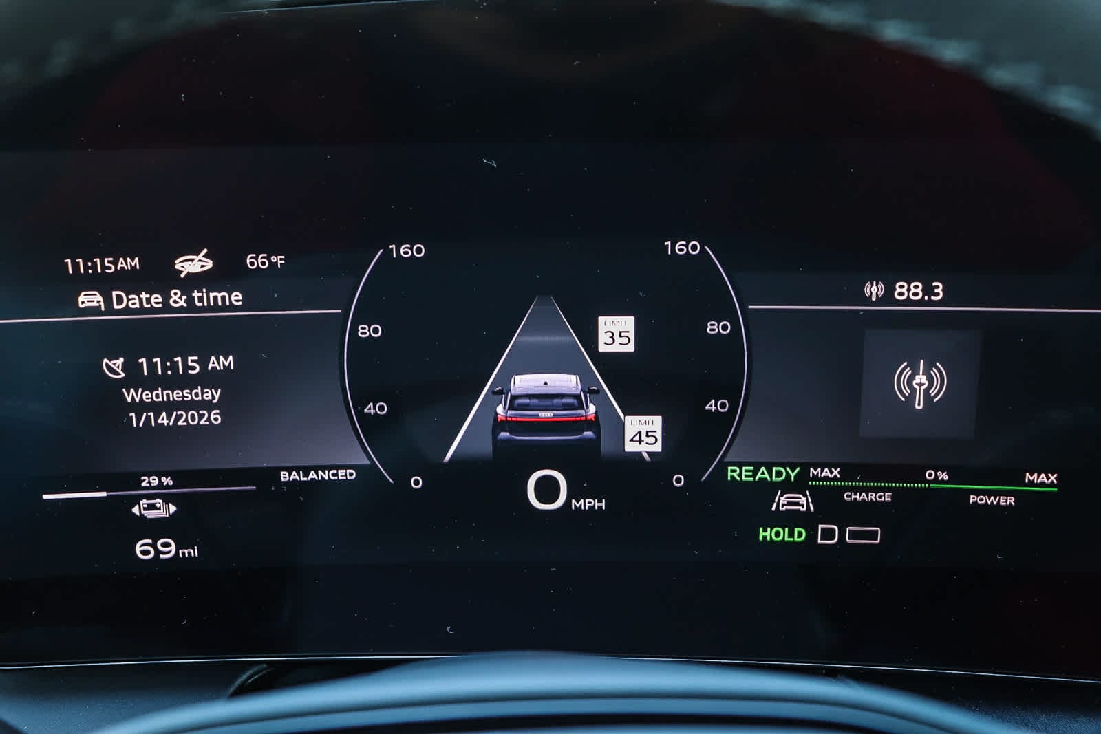 Thumbnail: 2025 Audi Q6 e-tron - 32