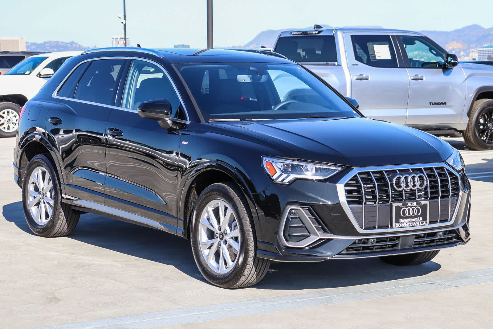 Thumbnail: 2025 Audi Q3 - 3