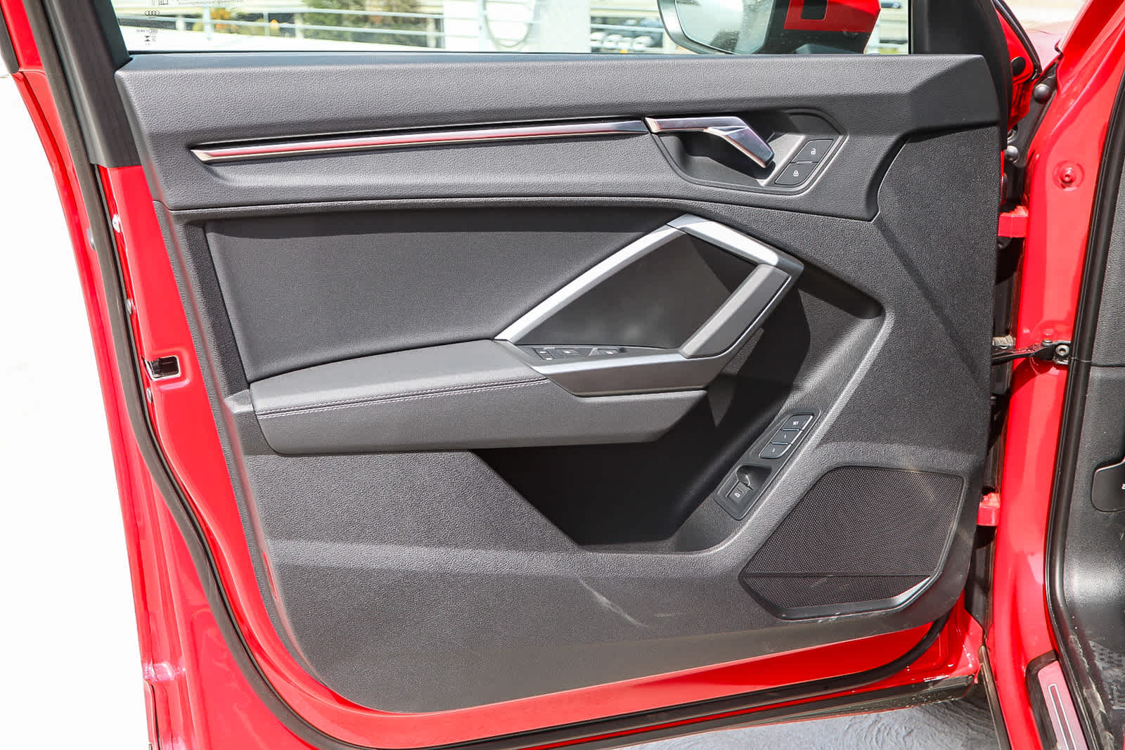 Thumbnail: 2025 Audi Q3 - 21