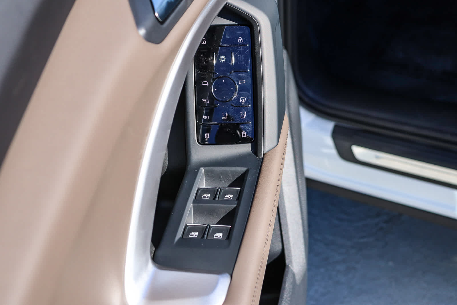 Thumbnail: 2025 Audi Q5 - 25