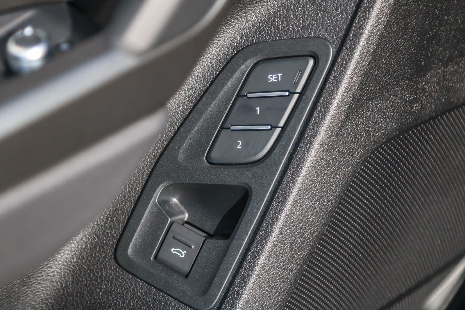 Thumbnail: 2025 Audi Q3 - 33