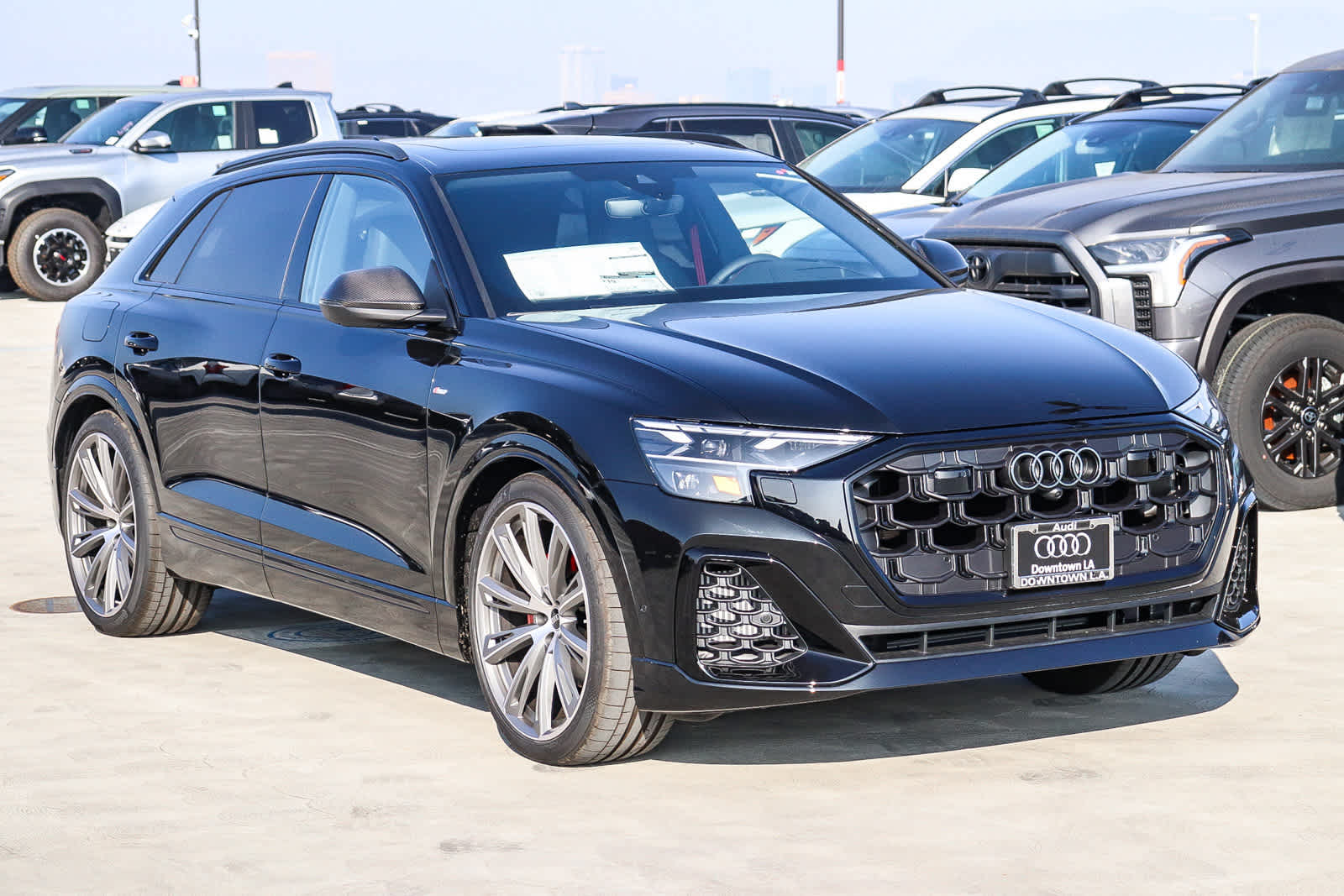 Thumbnail: 2026 Audi Q8 - 3