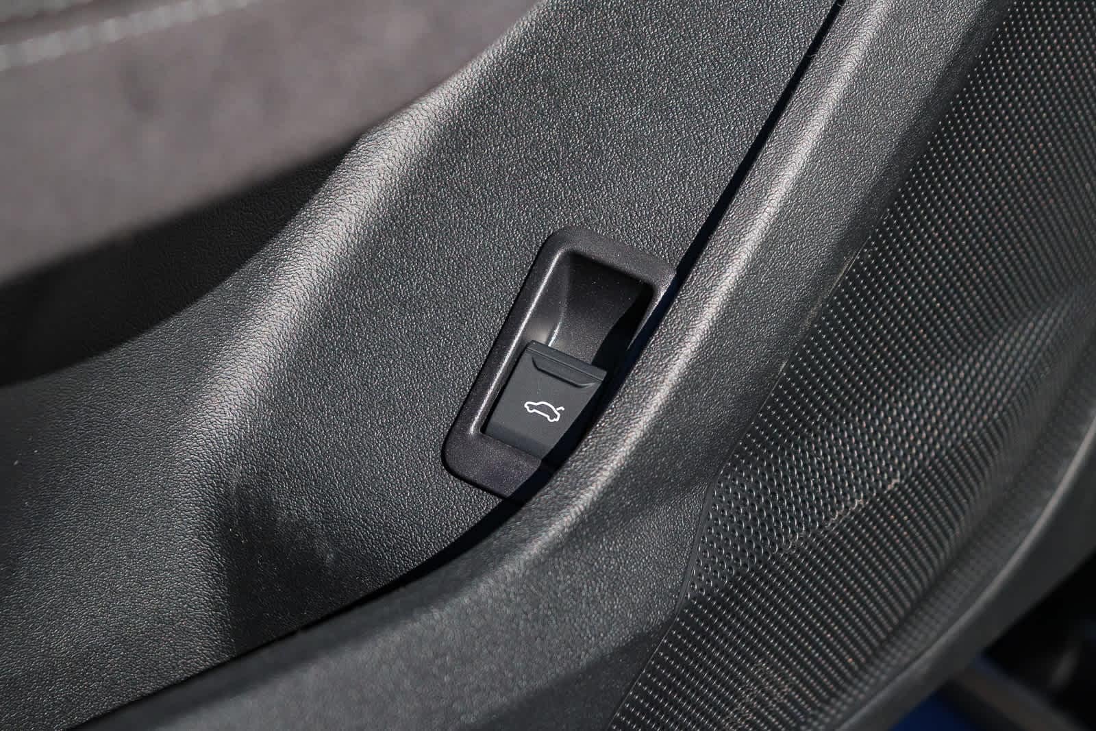 Thumbnail: 2025 Audi S5 - 27