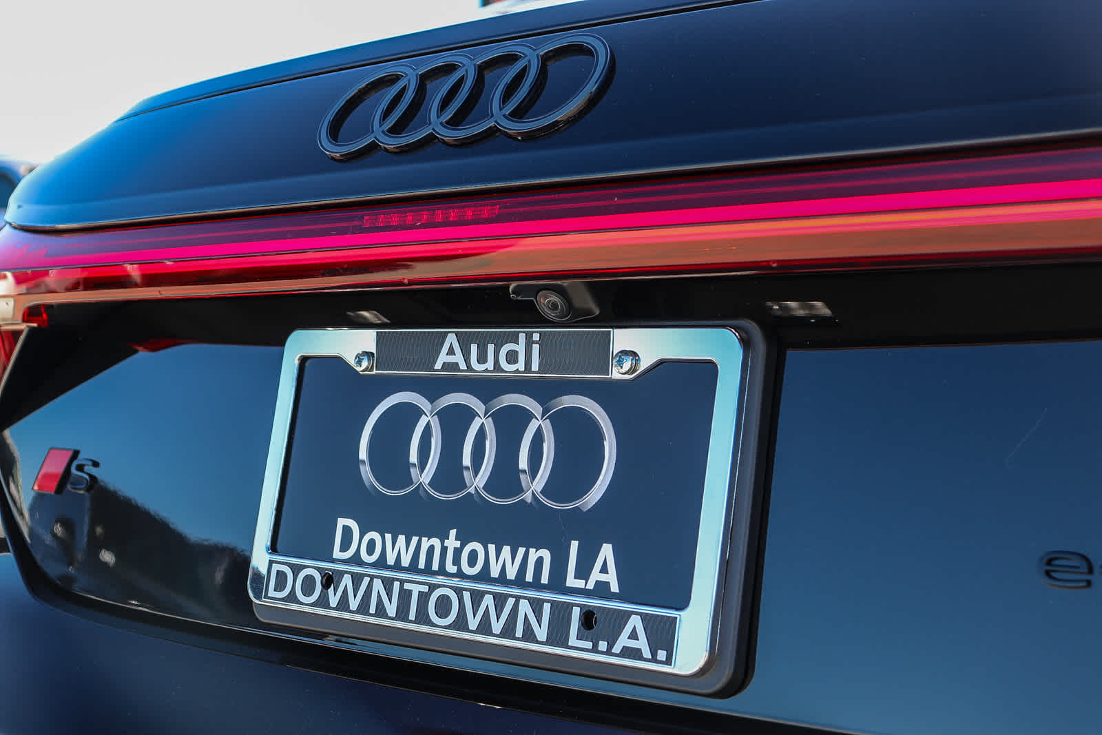 Thumbnail: 2026 Audi e-tron GT - 12