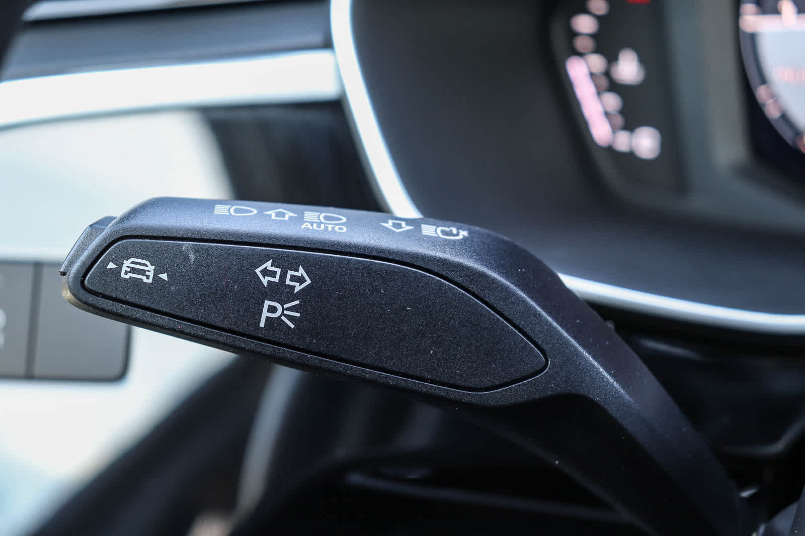 Thumbnail: 2025 Audi Q3 - 30