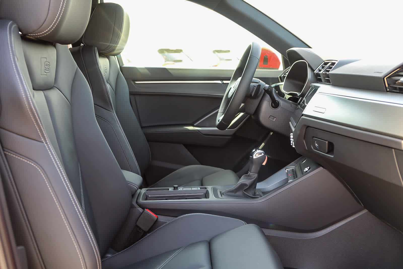 Thumbnail: 2025 Audi Q3 - 16