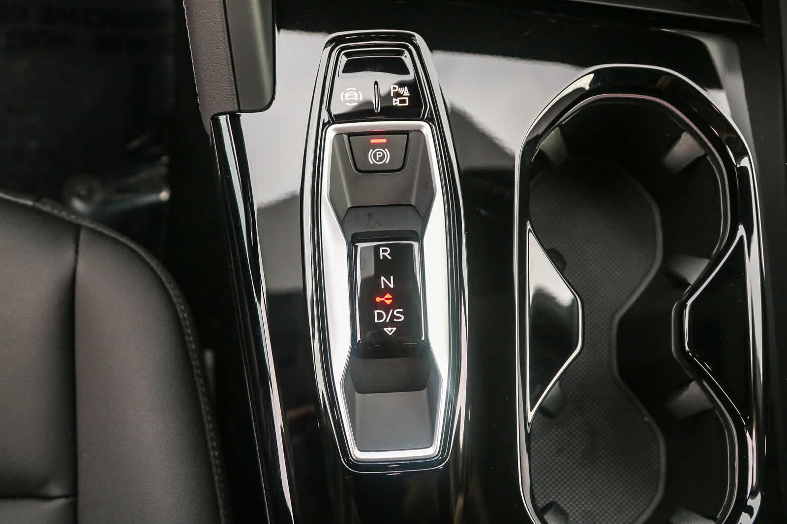 Thumbnail: 2025 Audi Q5 - 26