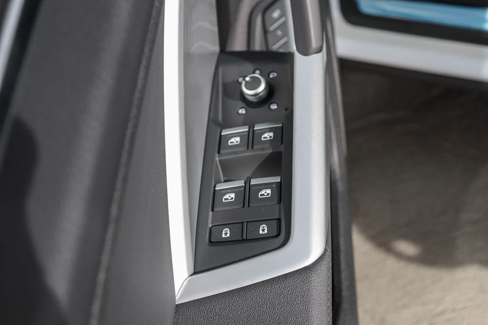 Thumbnail: 2025 Audi Q3 - 28