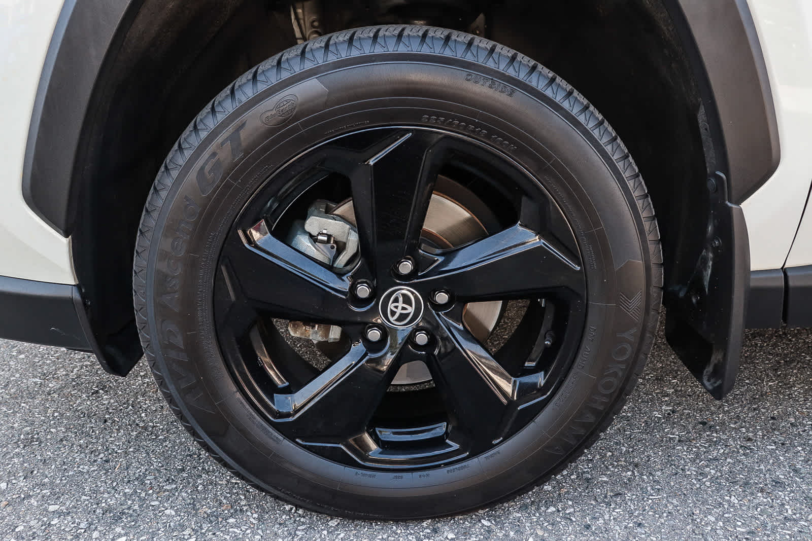 Thumbnail: 2021 Toyota RAV4 - 14