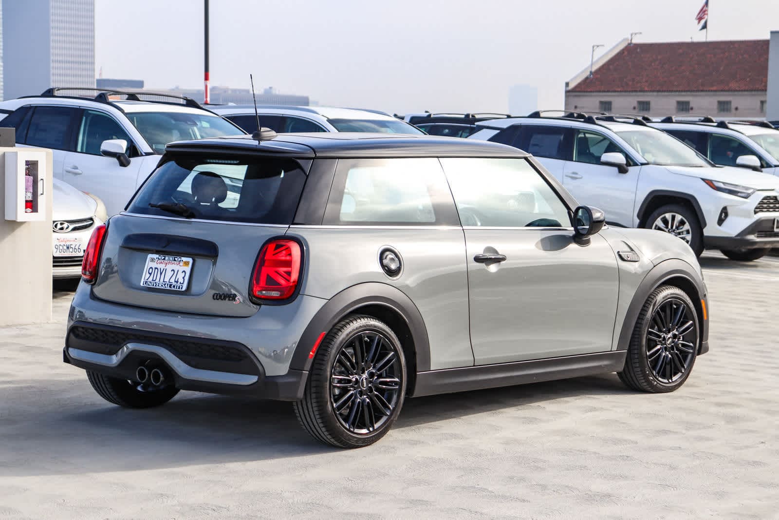 Thumbnail: 2023 MINI Cooper Hardtop - 6