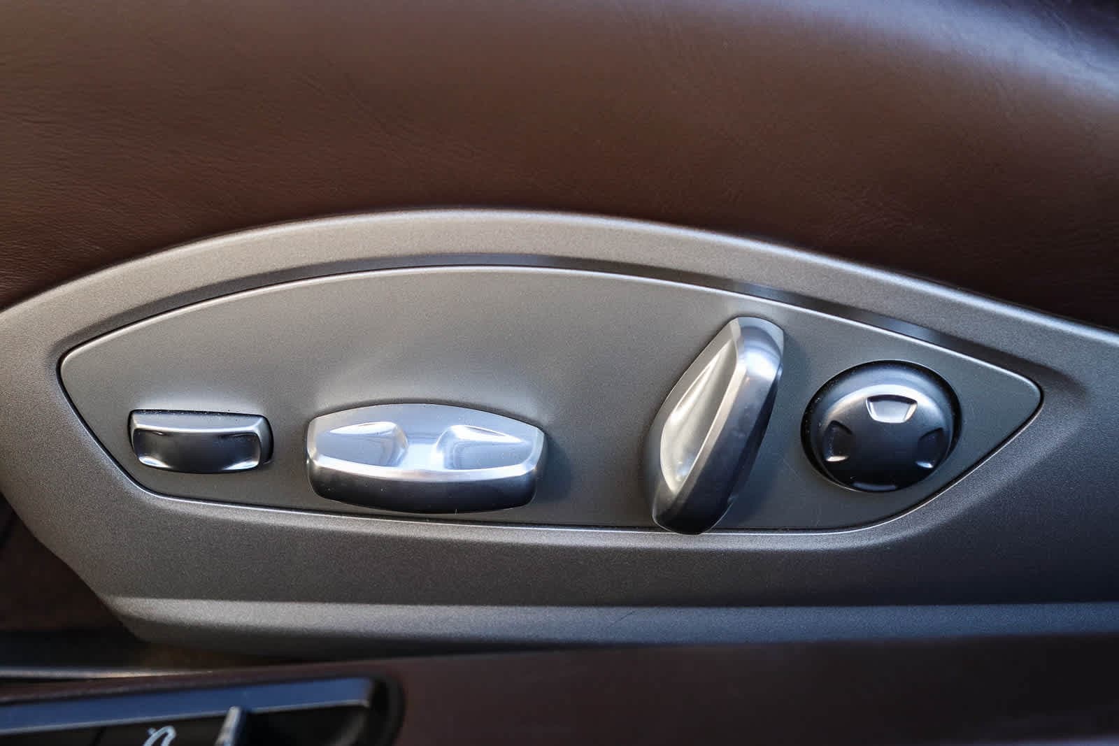 Thumbnail: 2014 Porsche 911 - 33