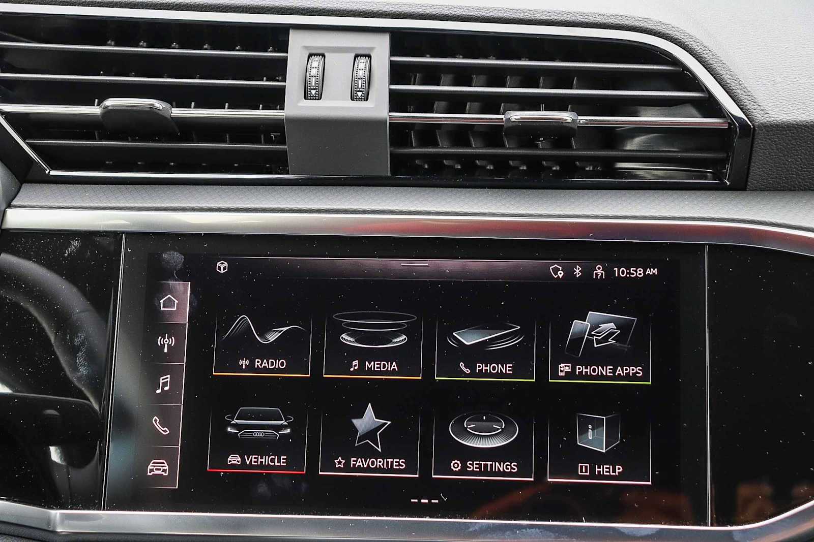 Thumbnail: 2025 Audi Q3 - 17