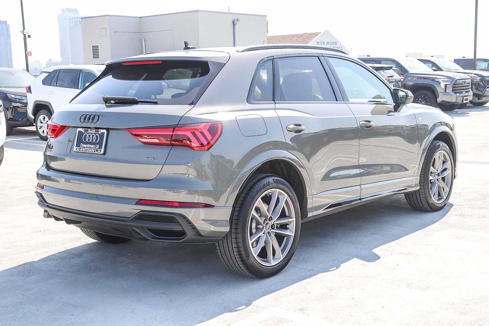 Thumbnail: 2025 Audi Q3 - 4