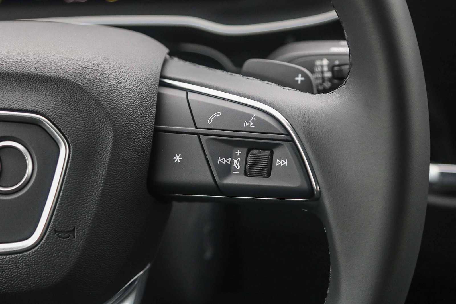 Thumbnail: 2025 Audi Q3 - 21